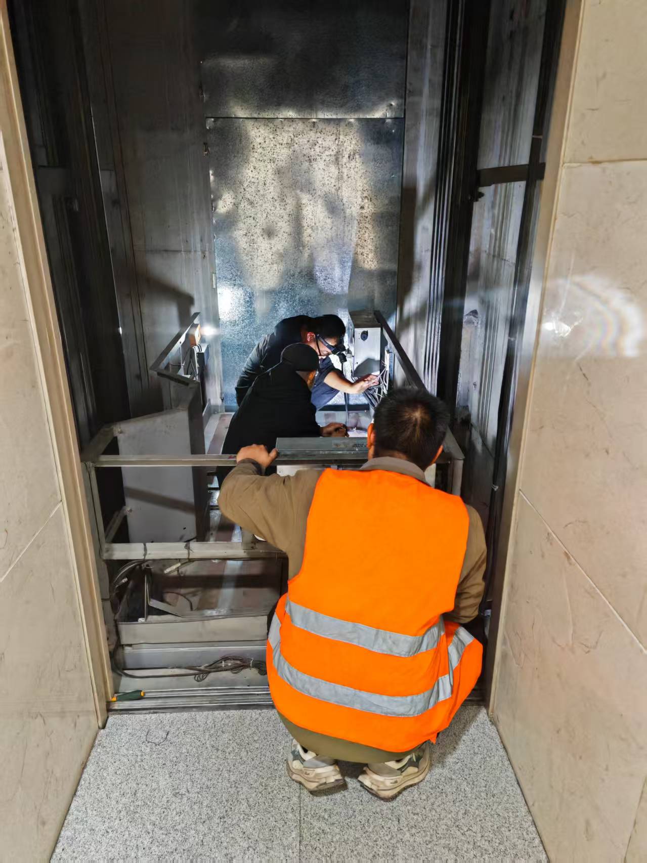 电梯无线网桥安装